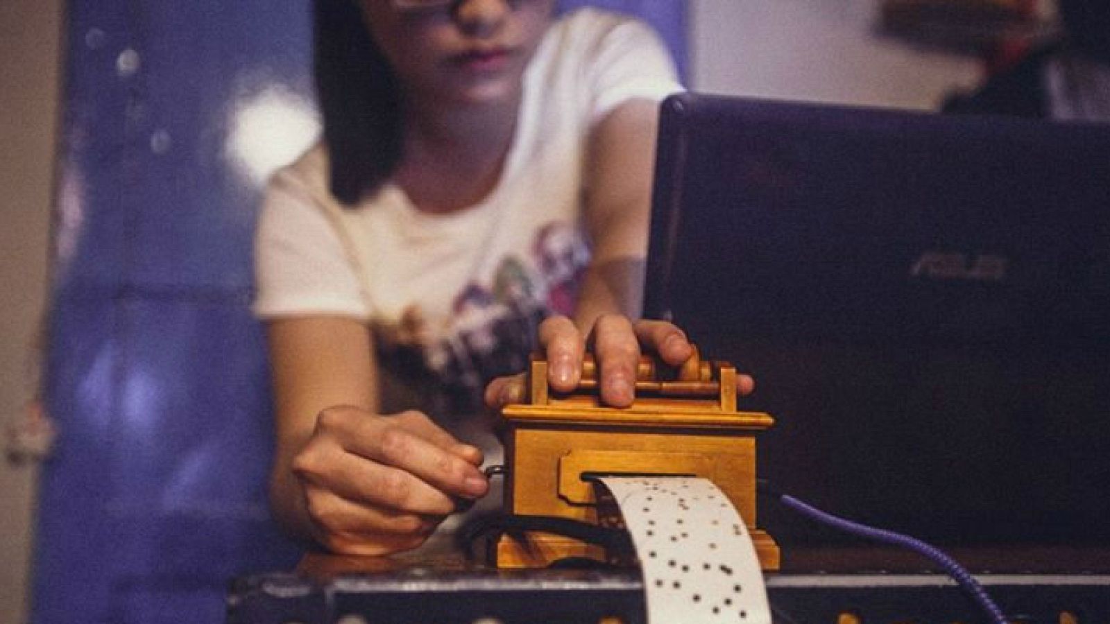 Resonancias - Pan y Rosa - Escuchar ahora