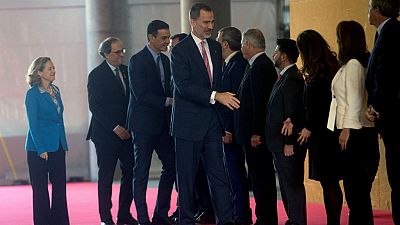 Torra planta al rey en el pabellón de España 14 horas - Torra planta al rey en el pabellón de España - Escuchar ahora