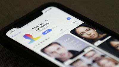 FaceApp no ofrecen ninguna garantía para el usuario La aplicación FaceApp no ofrece ninguna garantía para el usuario - Escuchar ahora