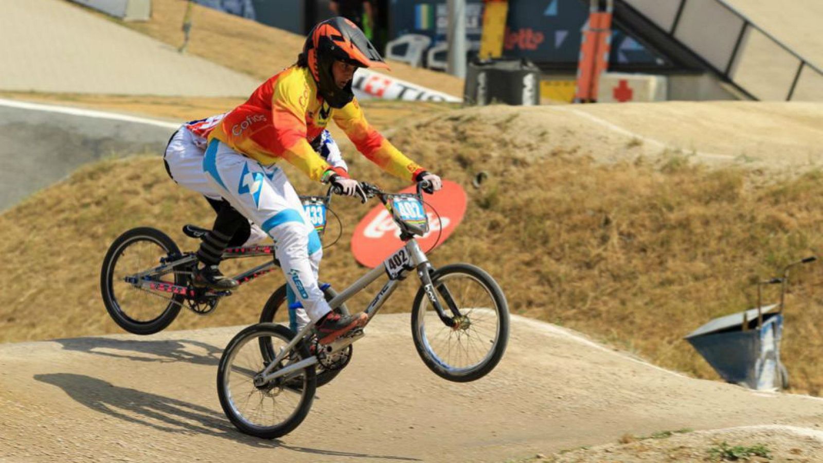 Adriana Dom�nguez, joven promesa del BMX espa�ol - Escuchar ahora