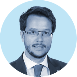 Tomás