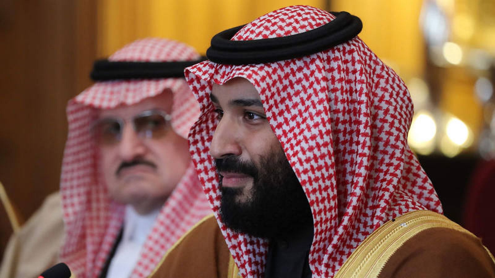 Mohammed bin Salman, el príncipe heredero de Arabia Saudí, durante la reunión en Londres con Theresa May