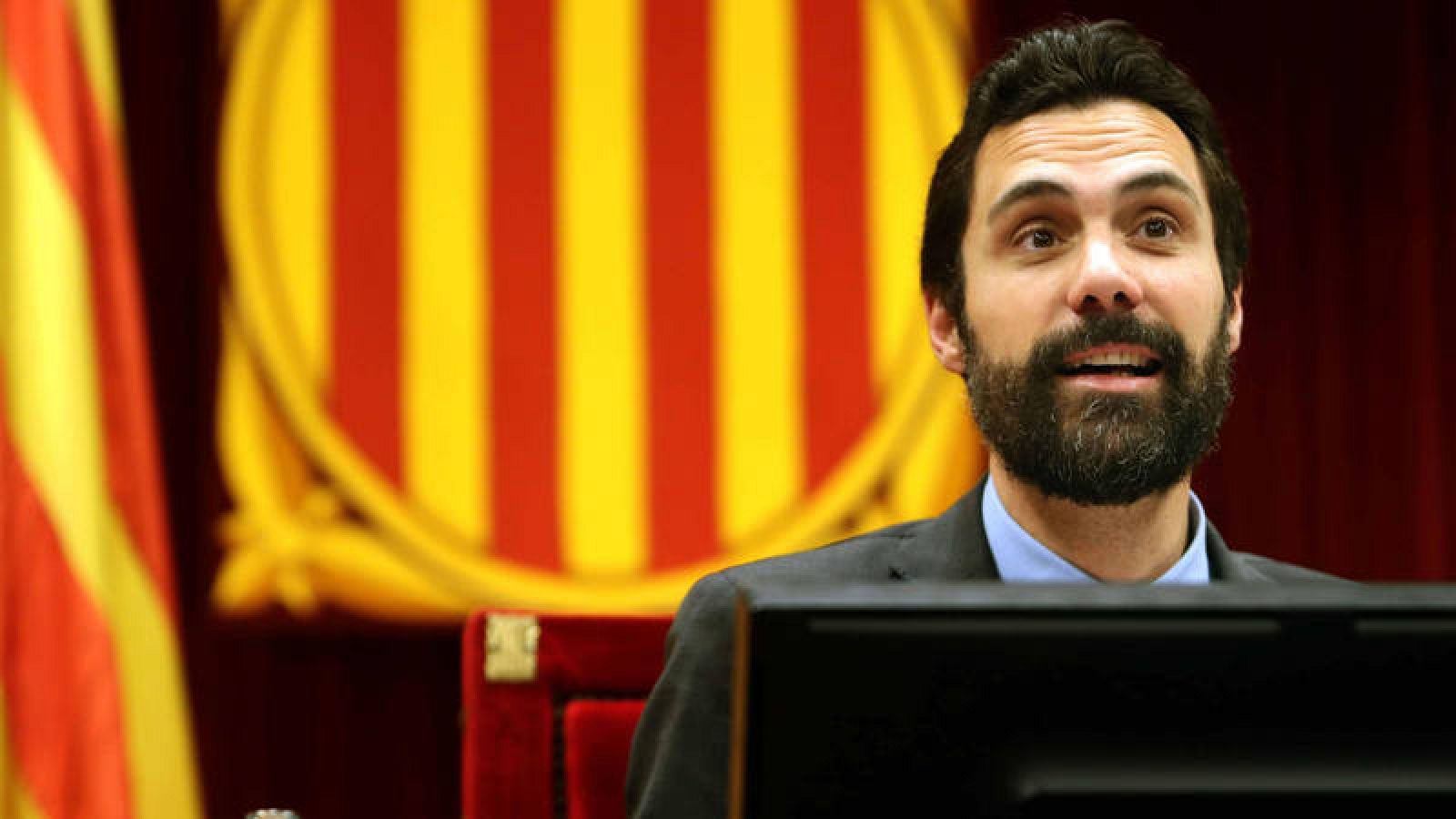 El presidente del Parlamento catalán, Roger Torrent al inicio del pleno