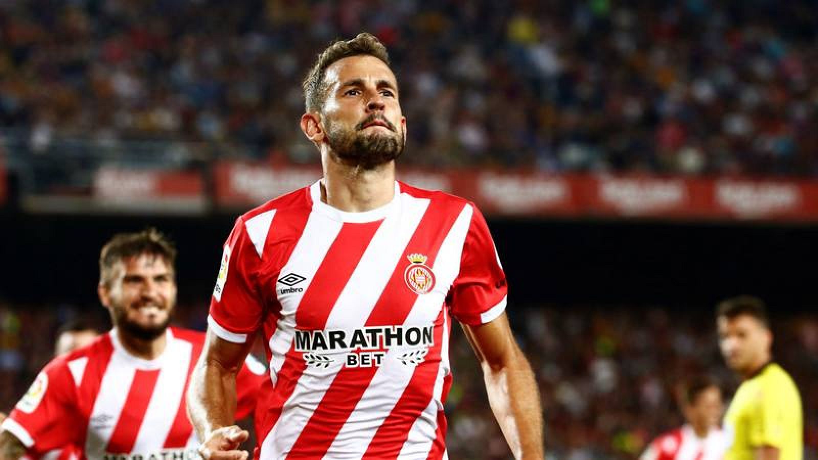 Stuani, celebrando su gol en el Camp Nou.