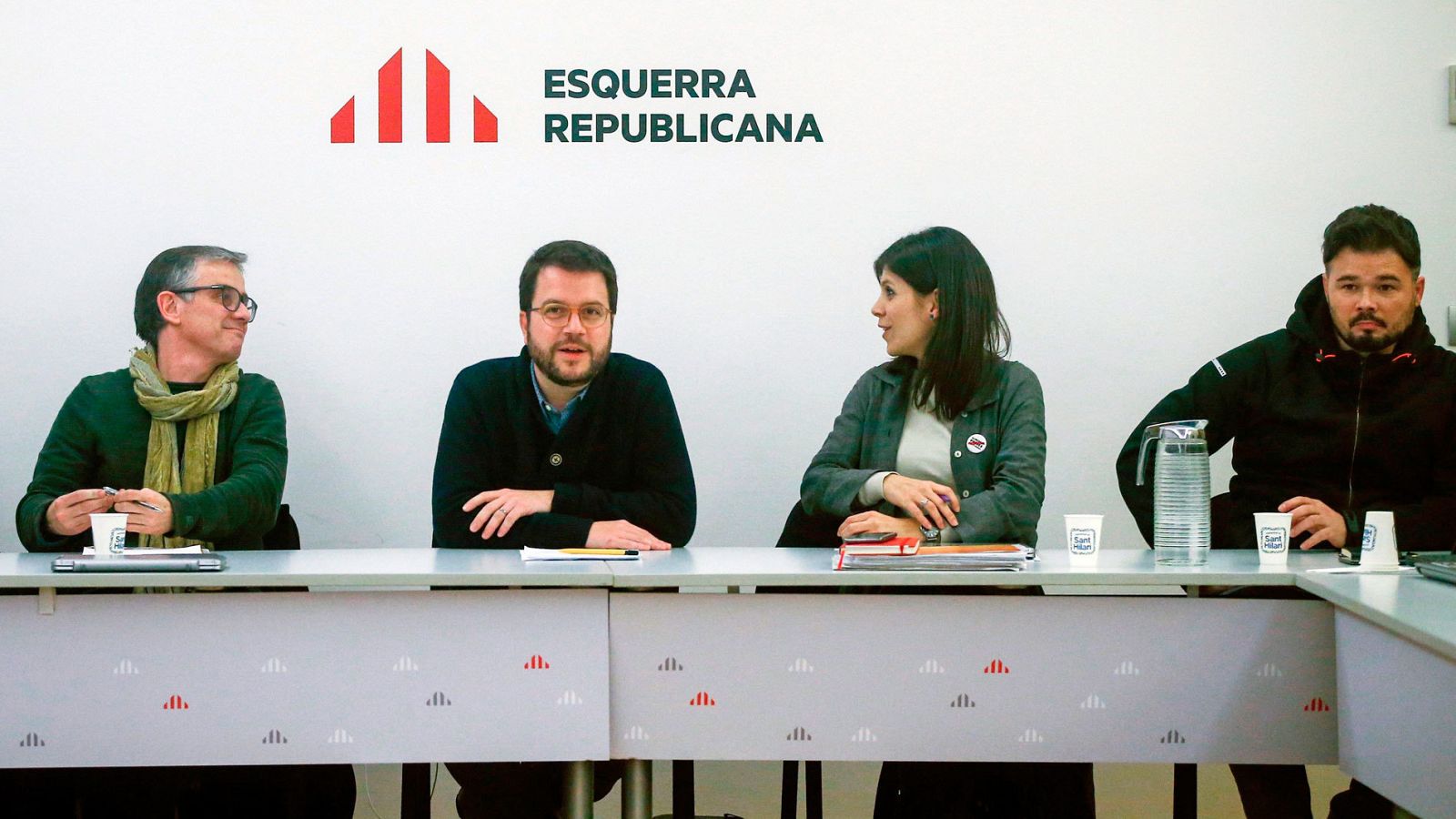 Miembros de la ejecutiva de ERC, reunidos en plena negociación con el PSOE de cara a la investidura