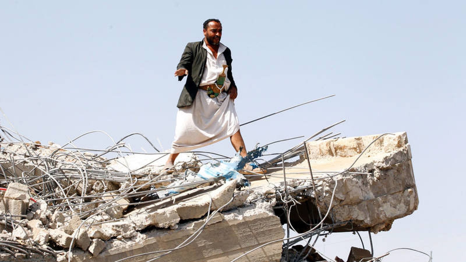Al menos 20 niños mueren en un supuesto ataque de la coalición árabe en Yemen Al menos 20 niños mueren en un supuesto ataque de la coalición árabe en Yemen