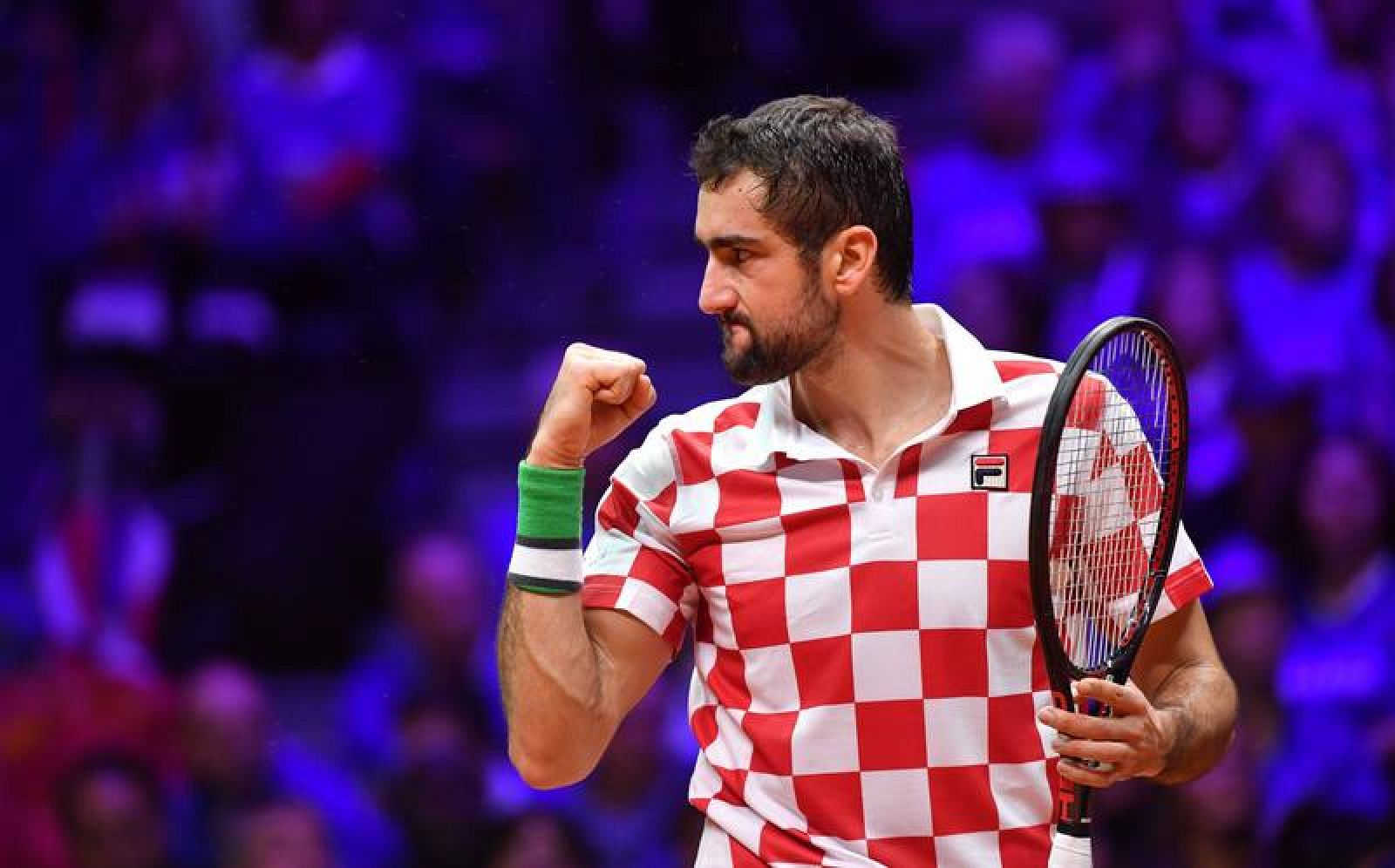 Marin Cilic celebra un punto durante el cuarto y definitivo partido de la final de la Copa Davis 2018.