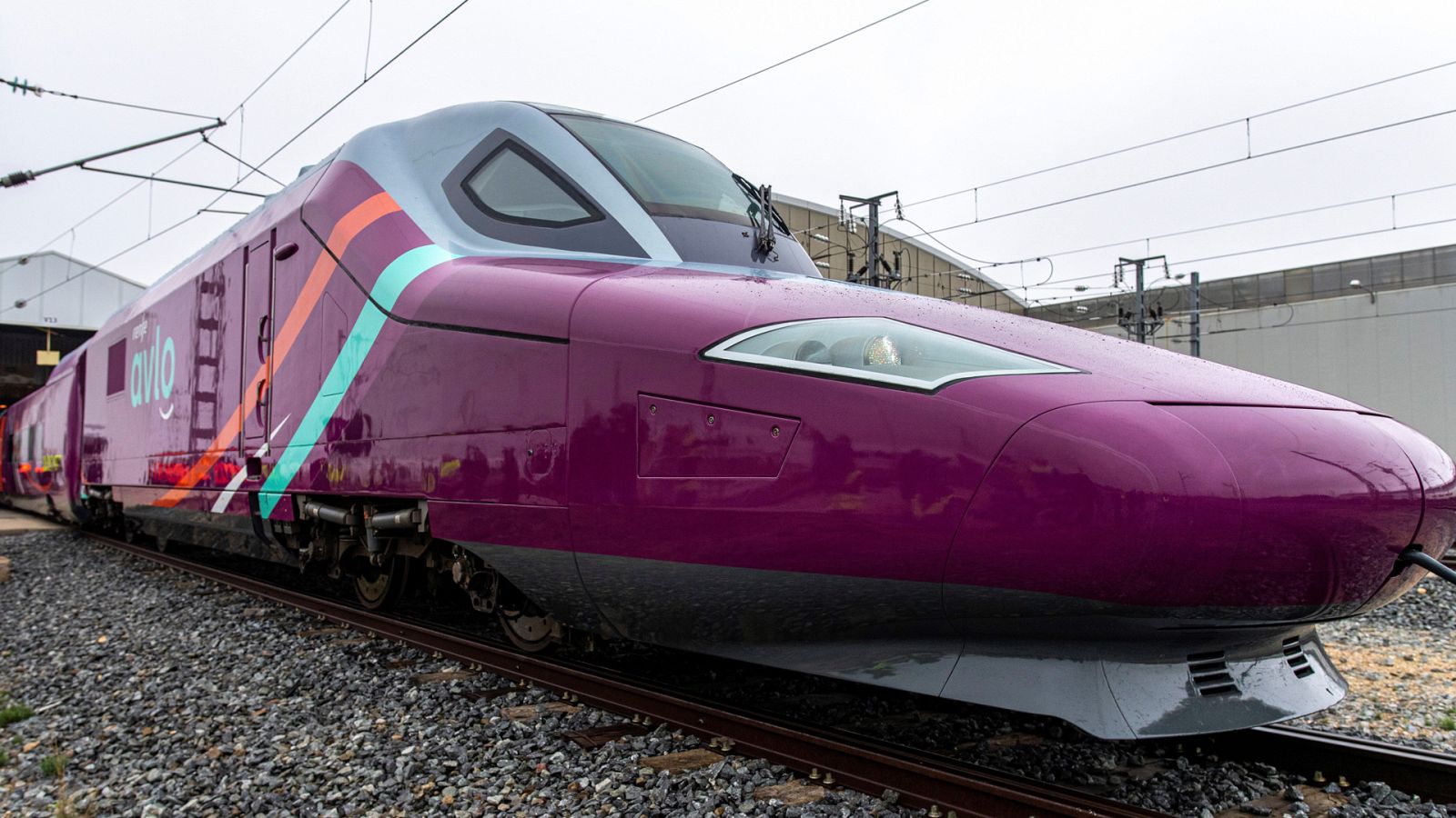 Avlo el AVE "low cost" de Renfe Avlo el AVE "low cost" de Renfe