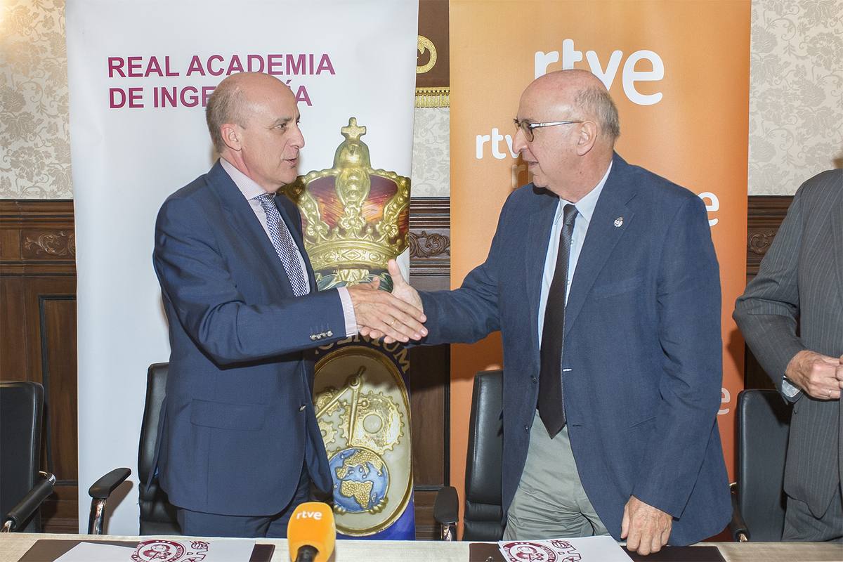 Enrique Alejo y Elías Fereres, en la firma del acuerdo