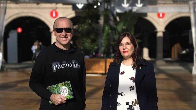 Hemos invitado a Ledicia Costas que ha escrito un libro delicioso,