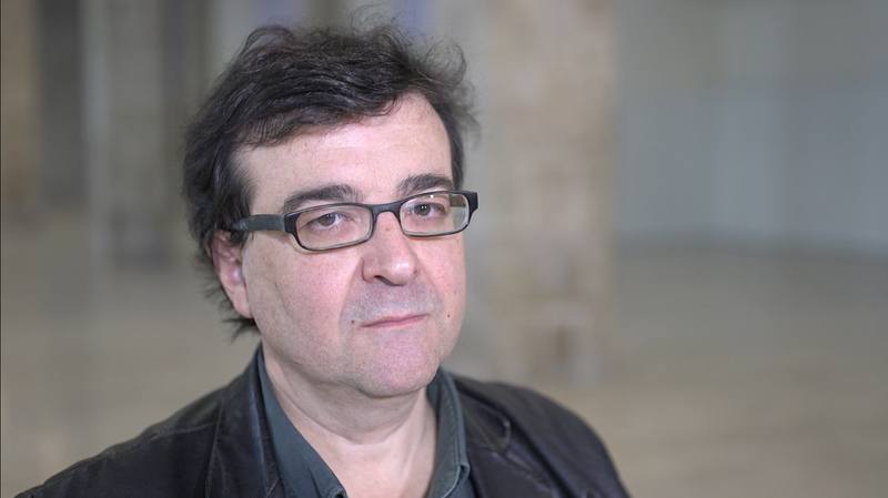 El Javier Cercas escritor aparece en la novela como personaje para narrarnos la historia de un tío abuelo suyo