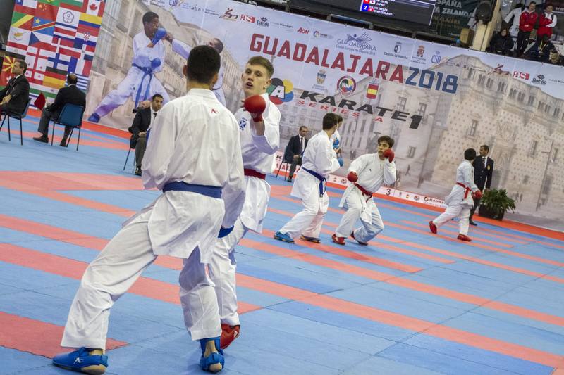 Combate de kárate correspondiente a las Series A Guadalajara 2018