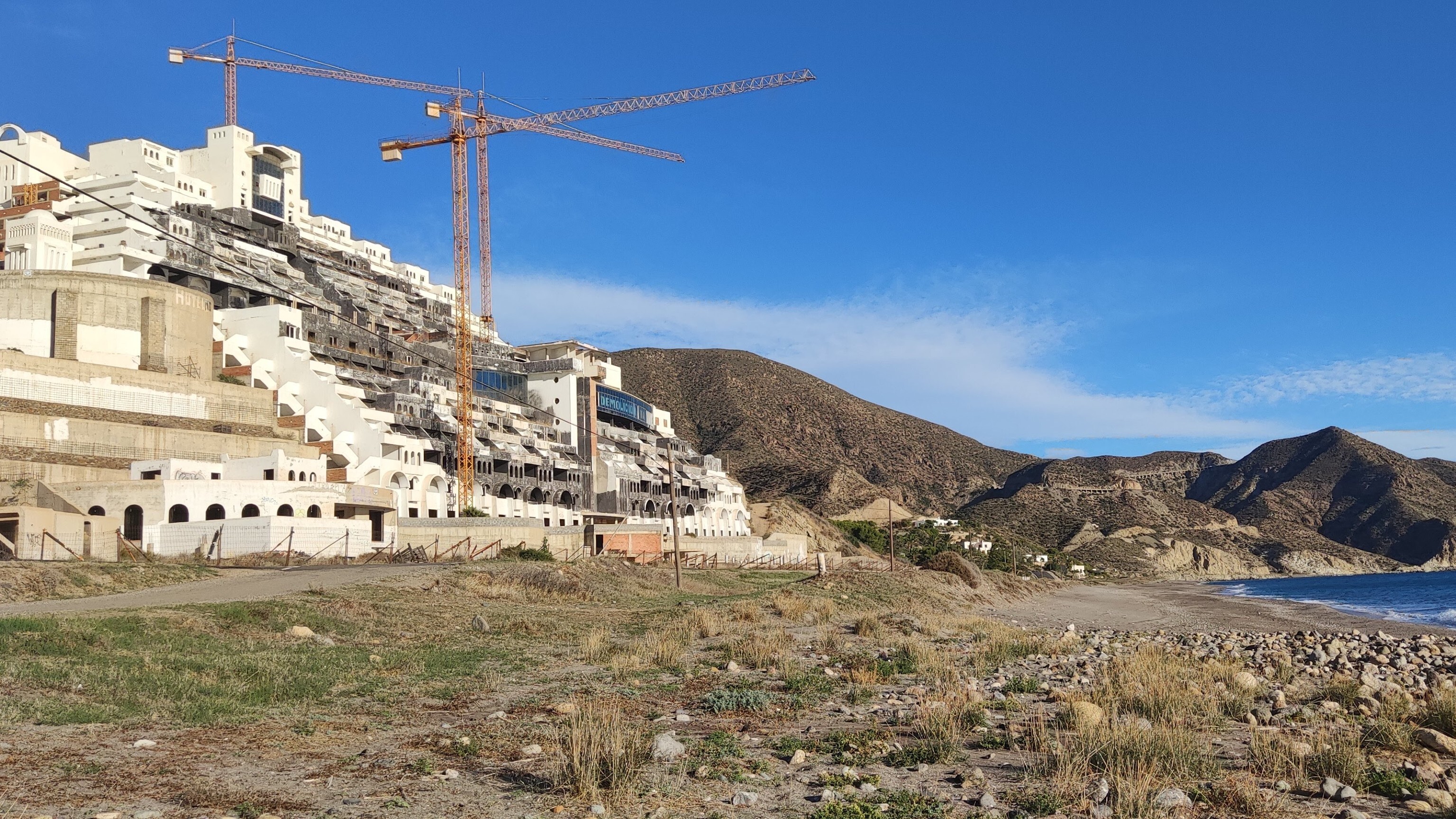 El Ayuntamiento De Carboneras Declara No Urbanizable El Algarrobico