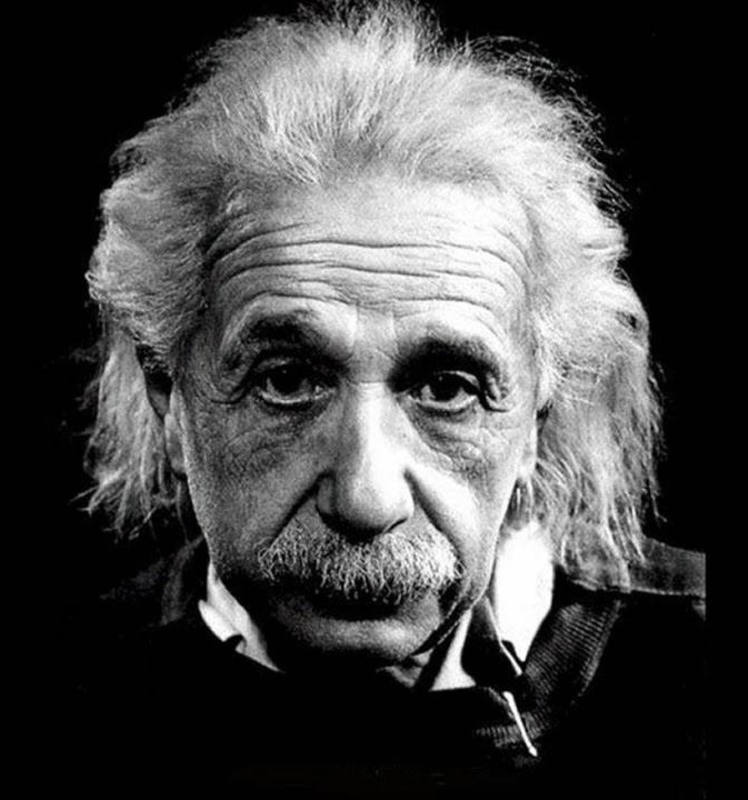 Las ondas gravitacionales fueron predichas por la Teoría General de la Relatividad de Albert Einstein.