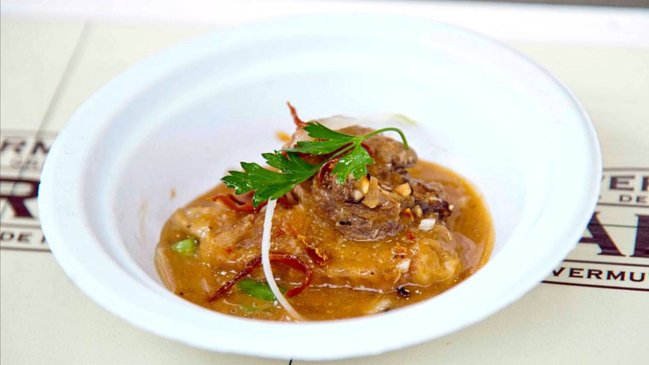 Pollo de sobrarbe al chilindrón, La Vermuneta, en Aínsa