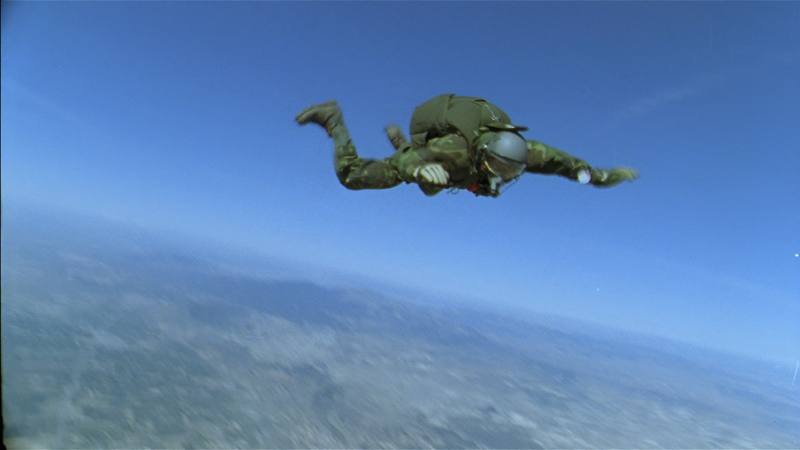 Queremos superar el salto en parapente desde un globo, que unos años antes realizó Laureano. El objetivo es ascender por encima de los 10.000 metros de altitud