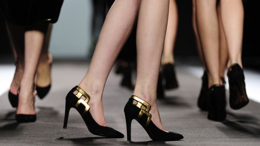 Desfile &iacute;ntegro de Miguel Palacio