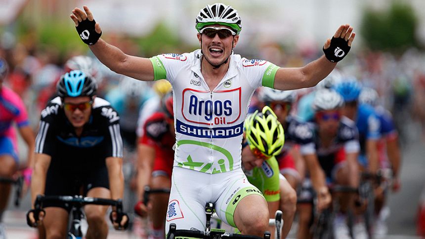 Degenkolb se lleva el primer sprint de la Vuelta