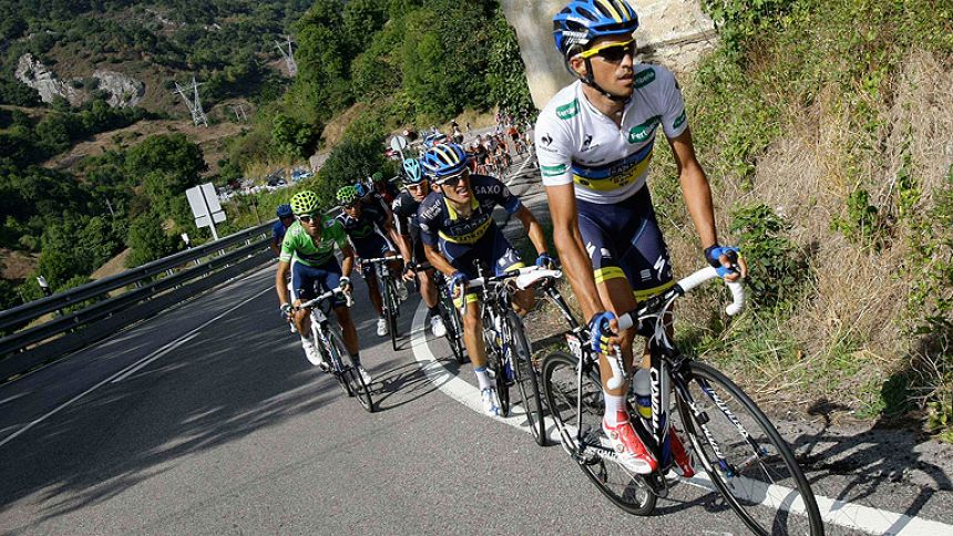Las imágenes del ataque de Contador en la Collada de Hoz