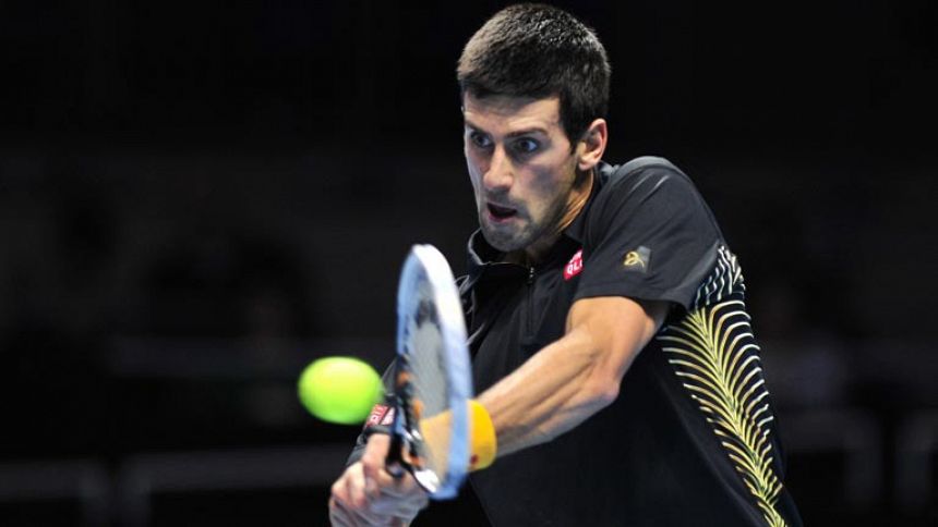 Djokovic domina a Tsonga en la Copa Masters
