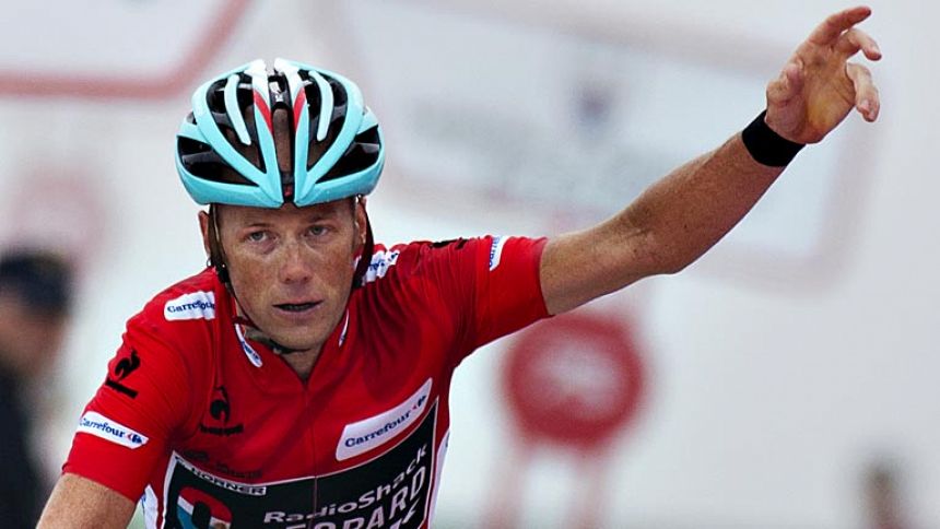 Elissonde gana la etapa y Horner la Vuelta en el Angliru