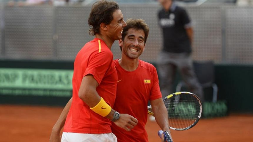 Nadal y López sellan la permanencia de España en el dobles