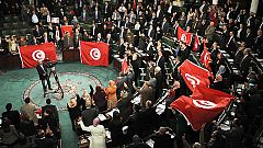 Túnez aprueba su nueva Constitución, la primera democrática desde 1956