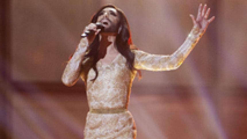 Eurovisión 2014 - Austria: Conchita Wurst canta "Rise like a Phoenix" en la final de Eurovisión 2014