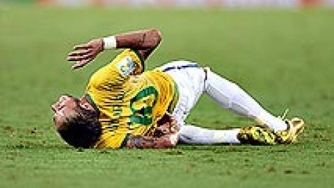 Neymar, con fractura en  una vértebra, dice adiós al Mundial