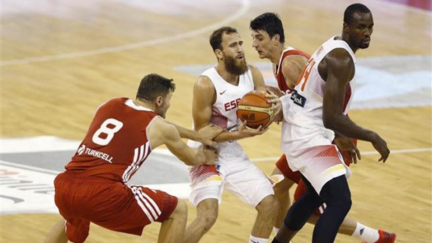 La selecci&oacute;n espa&ntilde;ola de baloncesto gana a Turqu&iacute;a en Estambul (63-70)