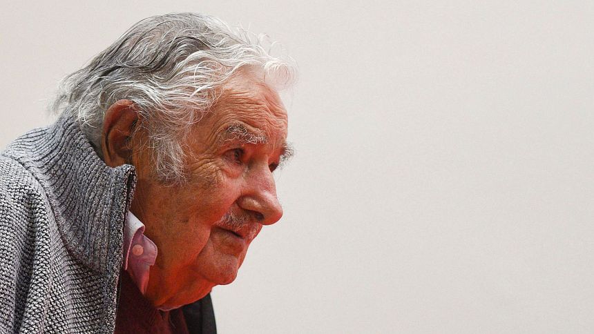 En Portada - Mujica o simplemente "El Pepe"