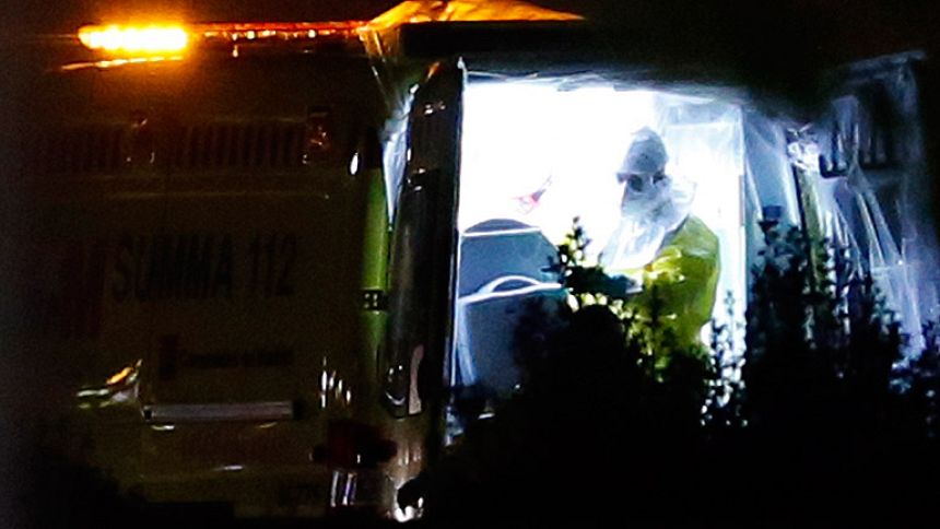 Trasladada al hospital Carlos III la auxiliar de enfermer&iacute;a contagiada de &eacute;bola