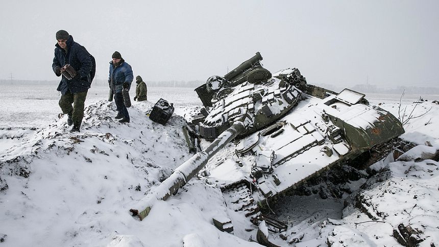El Ej&eacute;rcito ucraniano y los prorrusos se saltan la tregua y combaten por el control de Deb&aacute;ltsevo