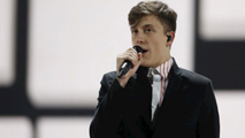 Eurovisión 2015 - Bélgica: Loïc Notett canta "Rhythm inside"