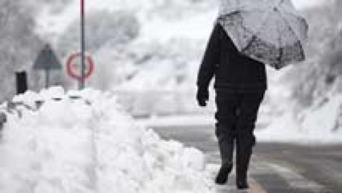 50 provincias estarán en alerta por nieve, fuertes vientos y oleaje
