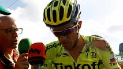 Van Genechten triunfa en Puebla de Sanabria y Contador se va al suelo