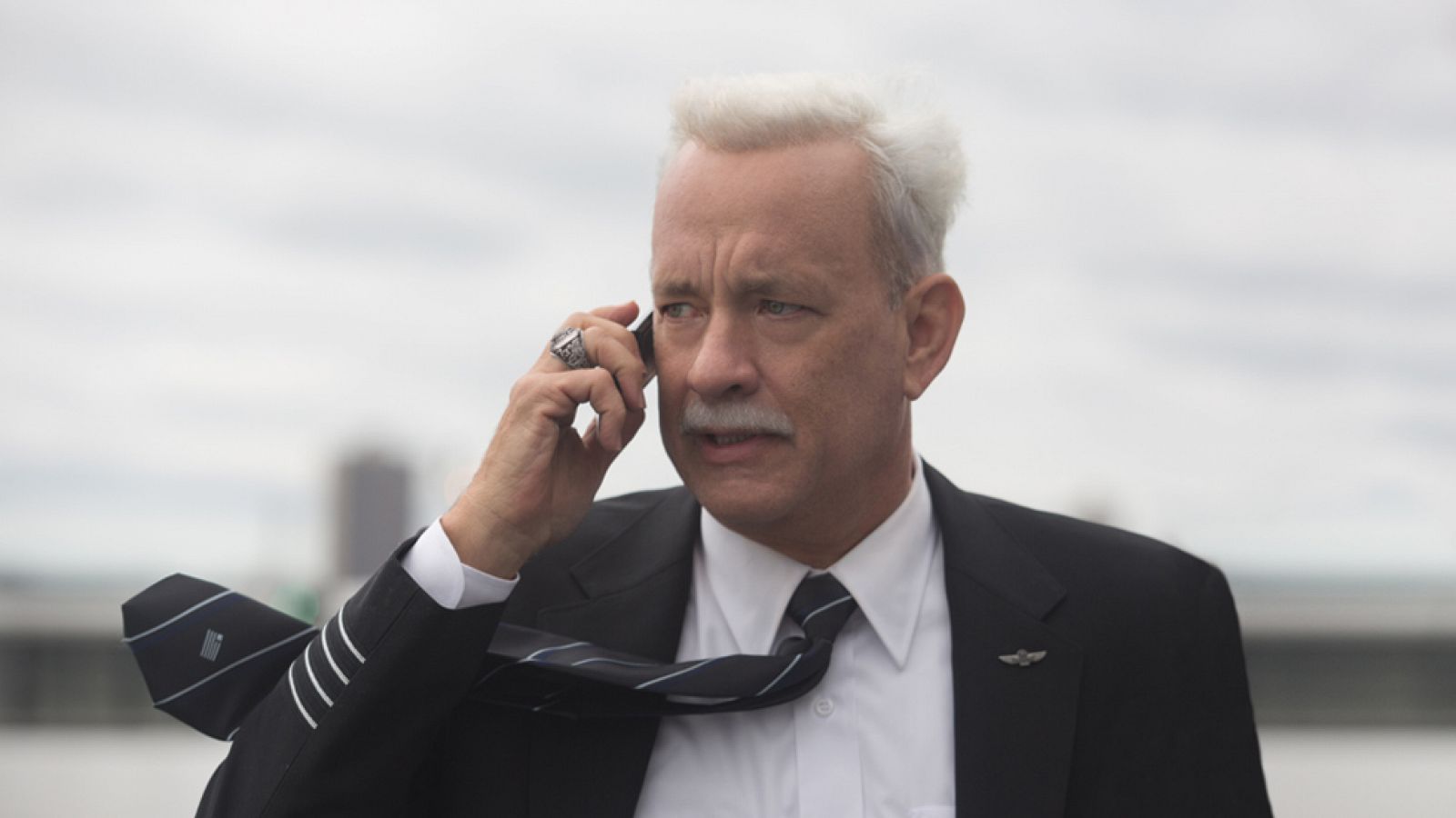 Resultado de imagen de tom hanks sully