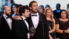 Goya 2017 Los responsables de 'Frágil equilibrio' recogen el Goya a la Mejor Película Documental
