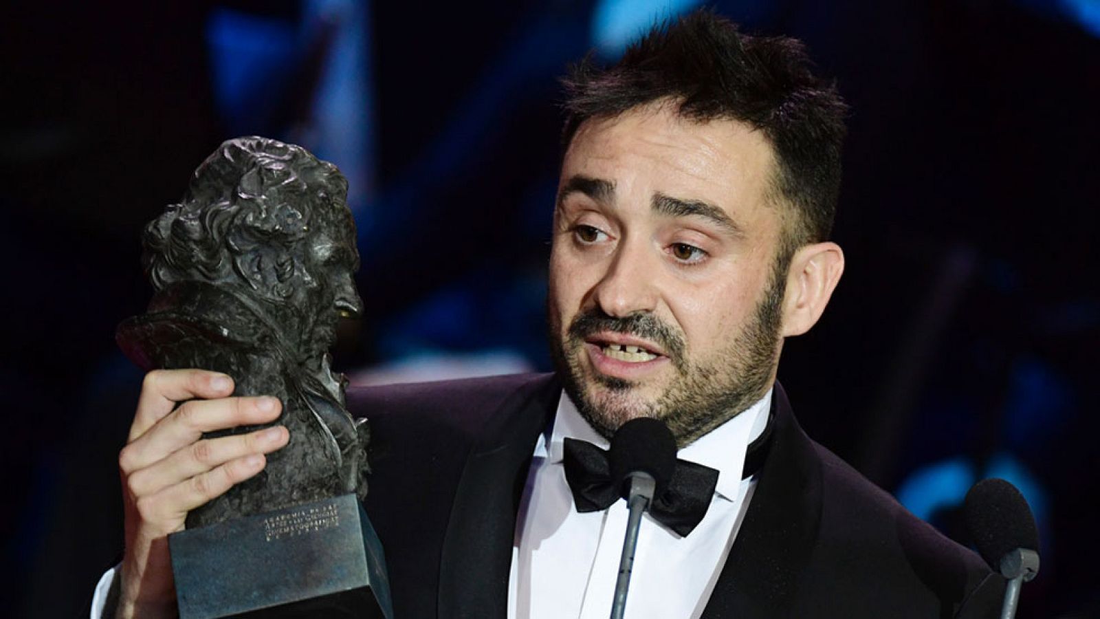 Un Monstruo Viene A Verme Premios