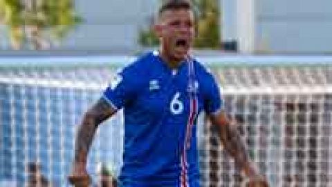 Islandia gana a Croacia y revoluciona el grupo I