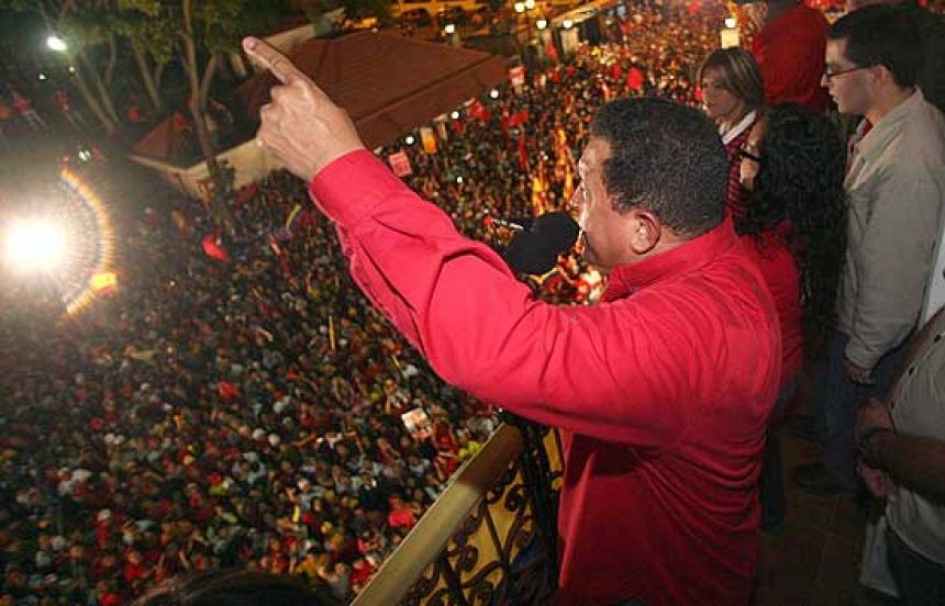 Ch&aacute;vez consigue el 's&iacute;' en el referendo