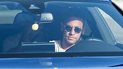 Neymar no entrena y se despide de sus compañeros