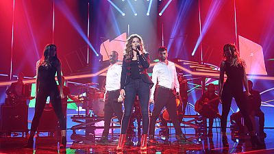 Operaci�n Triunfo - Miriam canta 'Quisiera ser' de Alejandro Sanz en la Gala 10 de OT