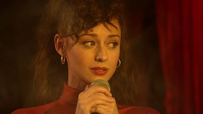 Cu�ntame c�mo pas� - Karina canta 'Como yo te amo' 