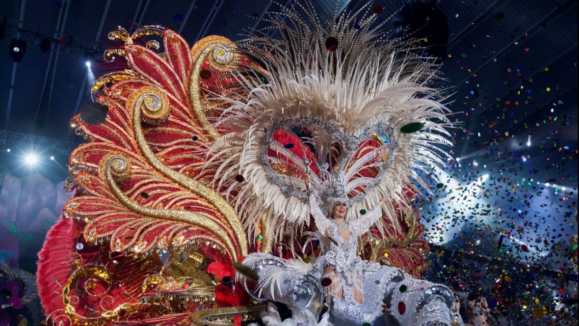 Resultado de imagen de gala reina carnaval santa cruz tenerife