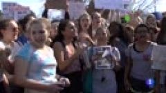 Los estudiantes salen a la calle en Estados Unidos para reivindicar un mayor control de las armas