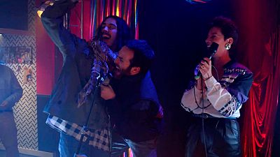 Cu�ntame c�mo pas� - Josete y Carlos cantan "La bamba"