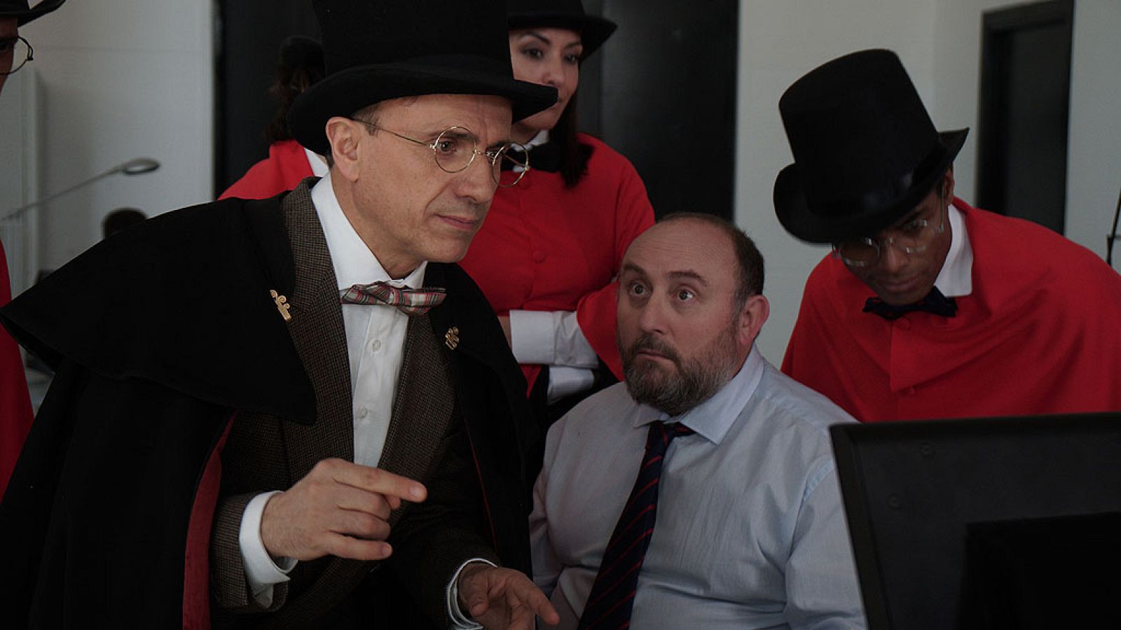 Jos� Mota presenta - El hombre de la RAE (1)