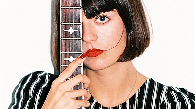 Caf�-Bar 2000 -  Chl�e�s Clue