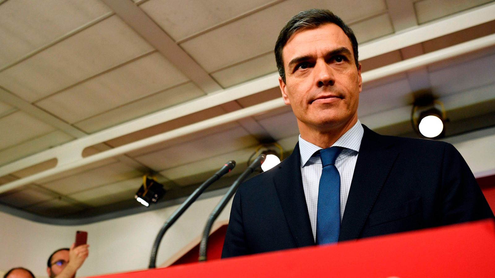 Sánchez presenta su moción de censura para "recuperar la normalidad institucional" y convocar elecciones "cuanto antes" Sánchez presenta su moción de censura para "recuperar la normalidad institucional" y convocar elecciones "cuanto antes"